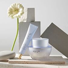 The Face Shop Yehwadam Hwansaenggo Rejuvenating Moisture Cream Set - 2 pcs The Face Shop Yehwadam Hwansaenggo Rejuvenating Moisture Cream Set - 2 pcs