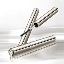 Novo Floating Light Series Fiber Curled Steel Tube Base Mascara - 01# Black - 3g Novo Floating Light Series Fiber Curled Steel Tube Base Mascara - 01# Black - 3g