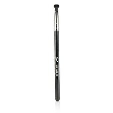 Sigma Beauty E20 Short Shader Brush Sigma Beauty E20 Short Shader Brush