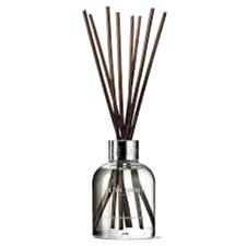 Molton Brown Delicious Rhubarb & Rose Diffuser 150ml Molton Brown Delicious Rhubarb & Rose Diffuser 150ml
