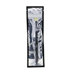 Christian Dior Dior Backstage Concealer Brush 13 Christian Dior Dior Backstage Concealer Brush 13