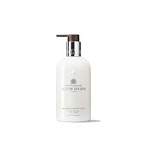 M.brown Re-charge Black Pepper Body Lotion 300ml M.brown Re-charge Black Pepper Body Lotion 300ml
