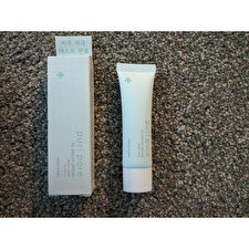 Holika Holika Puri Pore No Sebum Primer - Blemish-prone Skin 25ml Holika Holika Puri Pore No Sebum Primer - Blemish-prone Skin 25ml