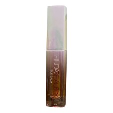 Huda Beauty Silk Balm Liquid Lipstick 1.8ml *miniature Huda Beauty Silk Balm Liquid Lipstick 1.8ml *miniature