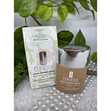 Clinique Even Better Glow Light Reflecting Liquid Foundation Wn 54 Honey Wheat Spf 15 30ml