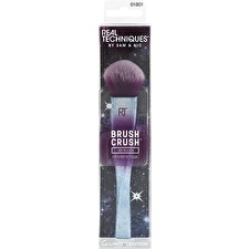 Real Techniques Crush Powder Brush No. 302