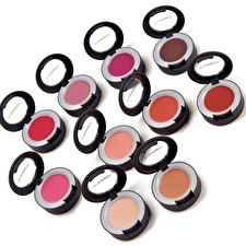 Mac Powder Kiss Matte Eye Shadow 1 5 G