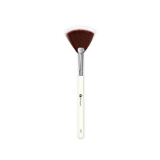 Dermacol A Synthetic Cosmetic Brush Made Of Synthetic Fibers D59