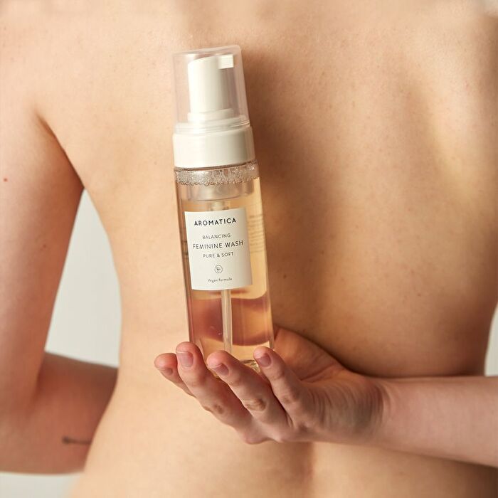Aromatica Pure & Soft Feminine Wash - 170ml