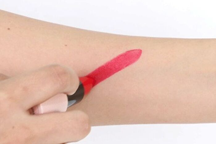 Kissholic Lipstick Intense - 20 Colors - #CR04 Baby Coral