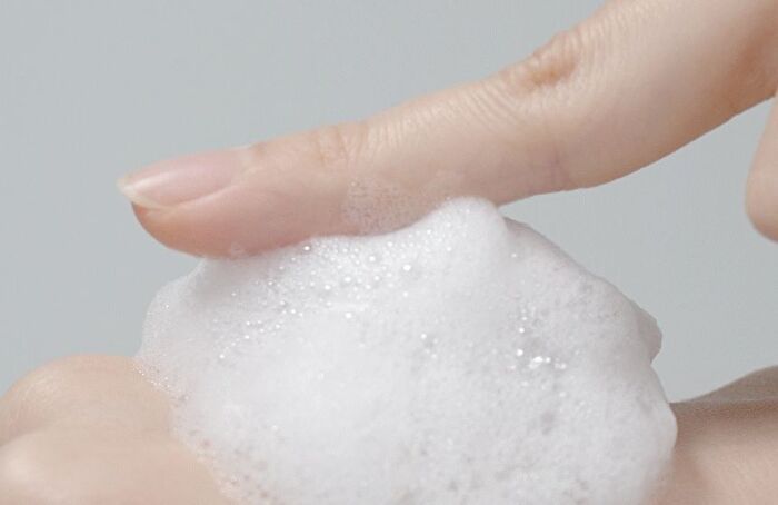 Hyaluronic Acid Low pH Cleansing Foam - 150ml