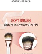 Foundation Brush - 1 pc