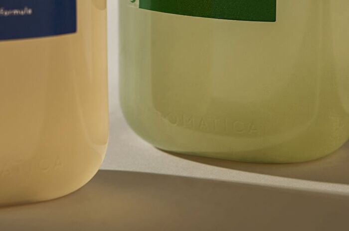 Aromatica Rosemary Scalp Scaling Shampoo - NEW - 400ml