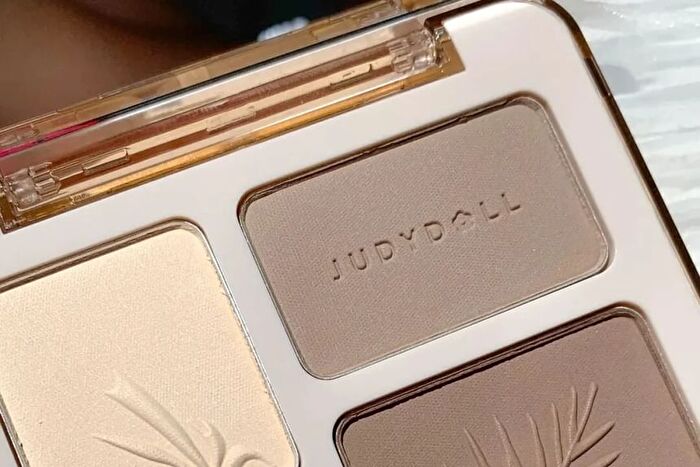 2 IN 1 Highlighter Contour Palette - 2 Colors - #01 Waves - 9g