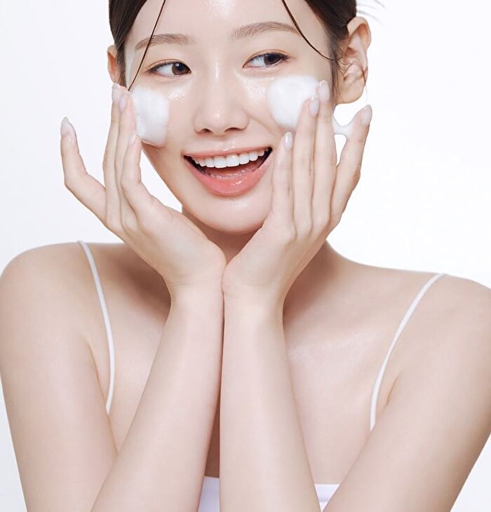 Foretderm Gentle Micro Cleansing Whip - 195ml