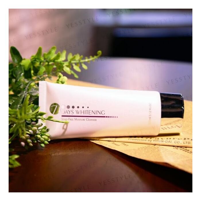 7 Days Whitening Soap-Free Moisture Cleanser - 100ml