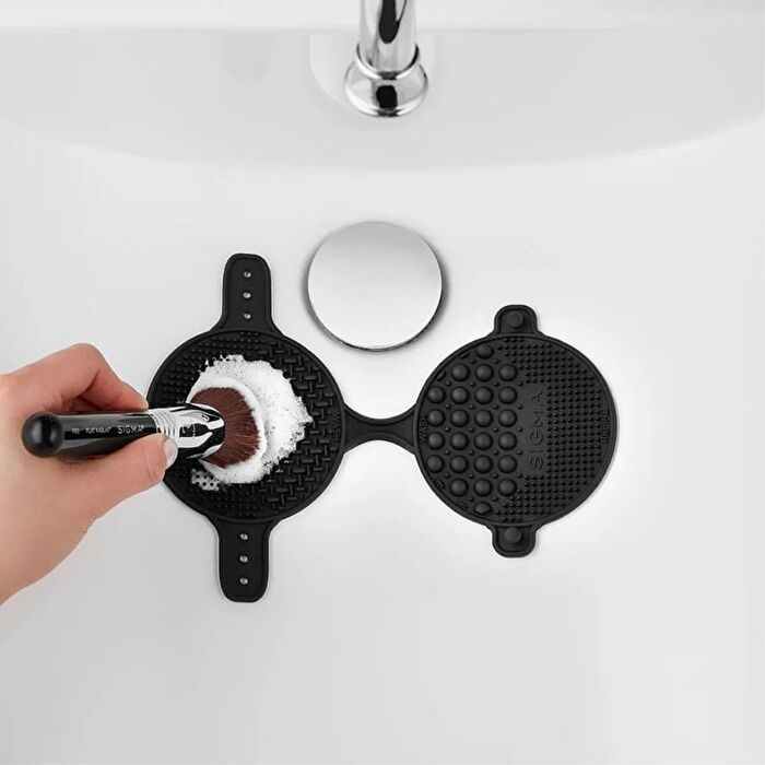 Palmat Silicone Makeup Brush Cleaner - Palm Sized (Black)