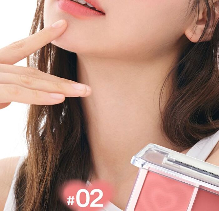 4 Color Blush & Highlight Palette (1-3) - #02 Soft Peach - 9g