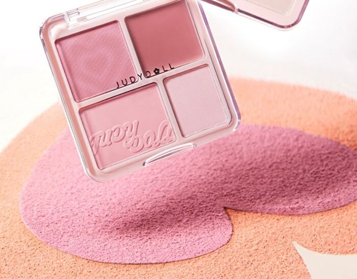 4 Color Blush & Highlight Palette (1-3) - #03 Ballerina Dream - 9g