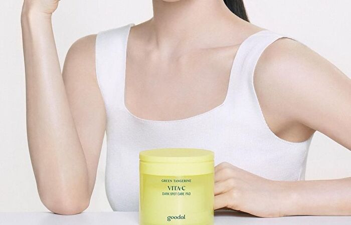 Green Tangerine Vita-C Dark Spot Care Pad - 70 pads