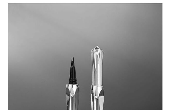 2 Claws Liquid Eyebrow Pen - 3 Colours - V33# Brown - 0.6ml