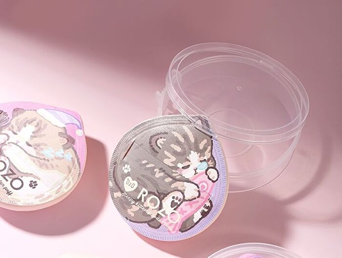 Sleepy Kitten Powder Puff with Case - Kitten & Fish - 1pc