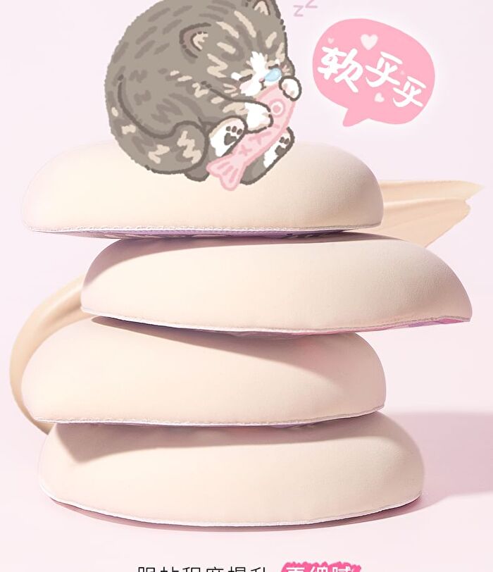 Sleepy Kitten Powder Puff with Case - Kitten & Fish - 1pc