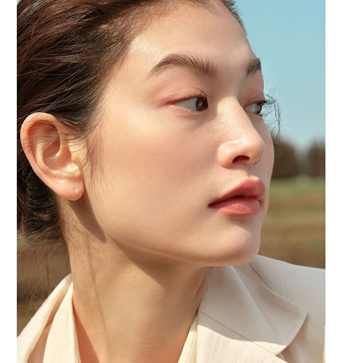 Second Skin Foundation - 4 Colors - #17 Porcelain