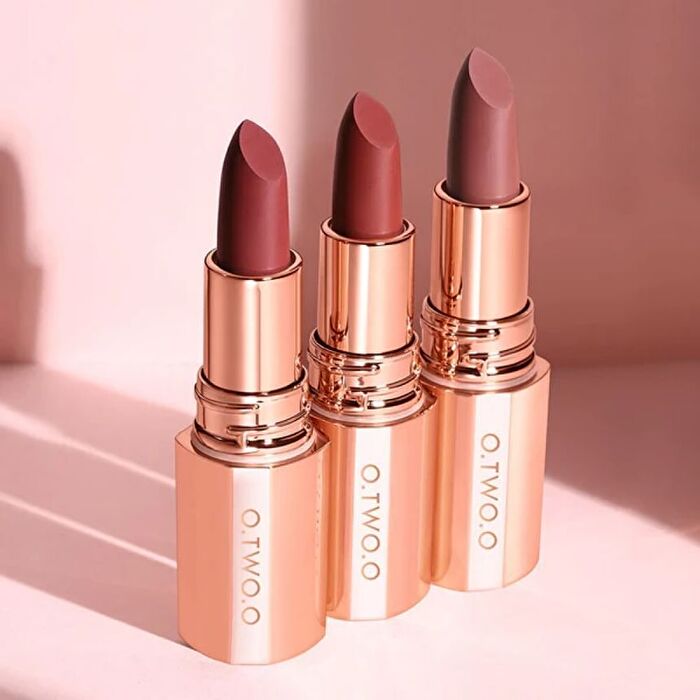 Misty Kiss Lock Color Matte Lipstick (15-18) - #M17 Revolt - 4g