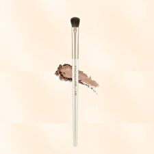 Focallure Medium Eyeshadow Brush - #240 Medium Eyeshadow Brush - 1pc