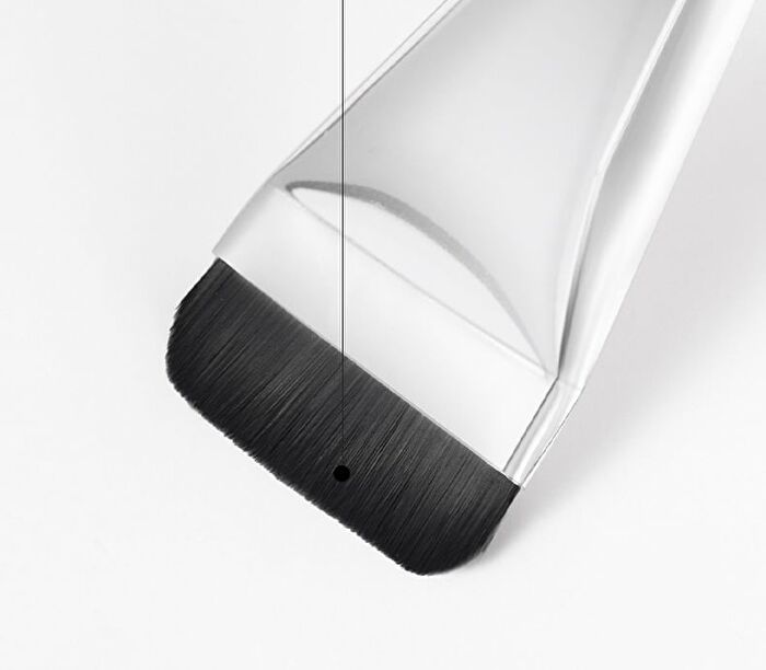 Streak-Free Line-Shape Foundation Brush - 1pc