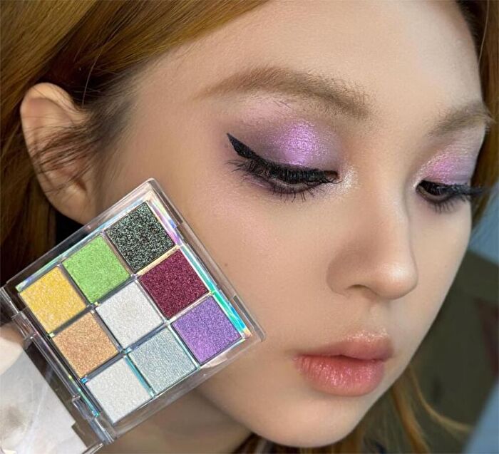 9 Colors Glittery Chameleon Eyeshadow Palette - Encounter - #8g