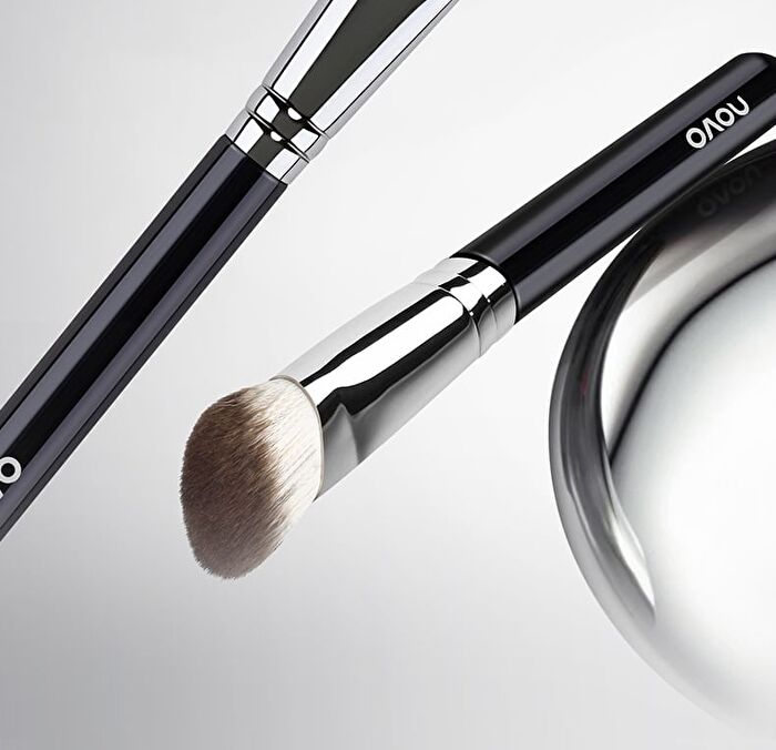 Novo Soft Highlight Blush Brush - 1pc