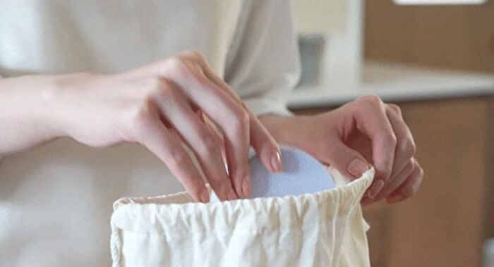 Double Lock Refill Container + Biodegradable Sheet Pad Set - 1 set