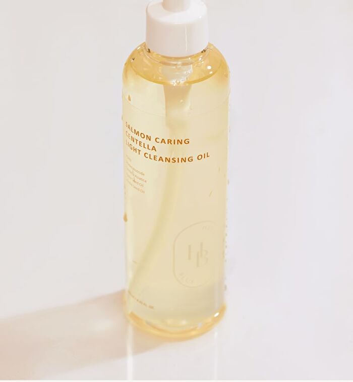 Salmon Caring Centella Light Cleansing Oil - 240ml