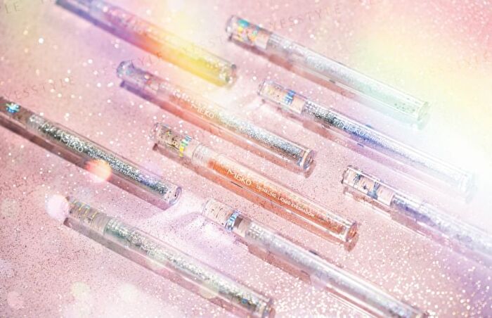 Twinkling Liquid Eyeshadow - 04 Coral Star Diamond
