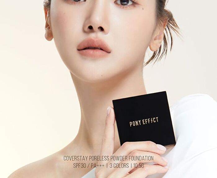 Coverstay Poreless Powder Foundation - 3 Colors - #01 Light Beige