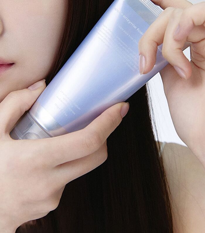 glow Apple Enzyme Foaming Cleanser - 110g