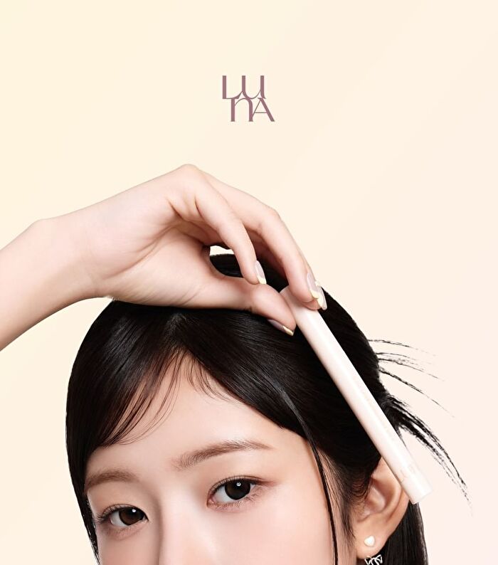 Luna D Cut Layer Highlighter Stick - 2 Colors - #01 Milky Beam