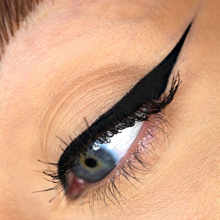 theBalm Schwing : Liquid Eyeliner - Sapphire Blue  - 1.7ml