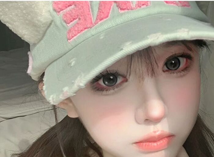 Rabbit Poof Wake Up Spring Translucent Blush - 6 Colors - #05 Milky Rabbit - 2.3g