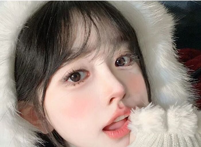 Rabbit Poof Wake Up Spring Translucent Blush - 6 Colors - #05 Milky Rabbit - 2.3g