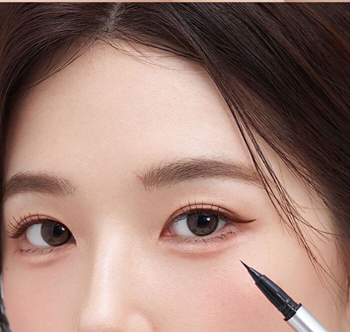 Candy Ultra-Fine Liquid Eyeliner - 2 Colors - DO01# Black - 800mg