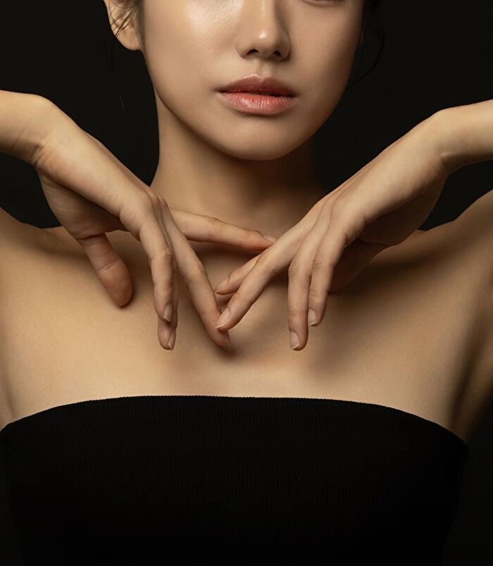 Neckcera - 1 Set