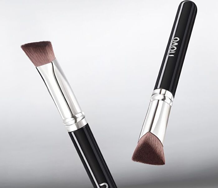 Novo Triangle Iron Highlighting Brush - Black
