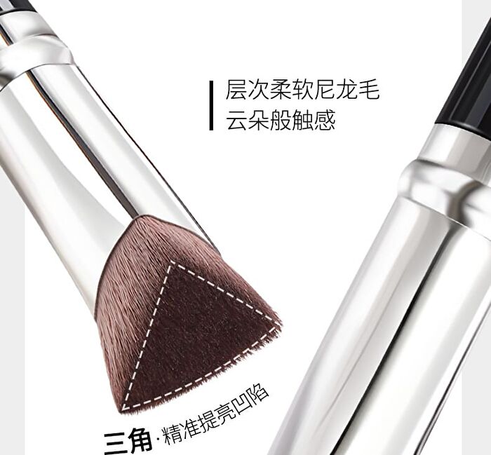 Novo Triangle Iron Highlighting Brush - Black