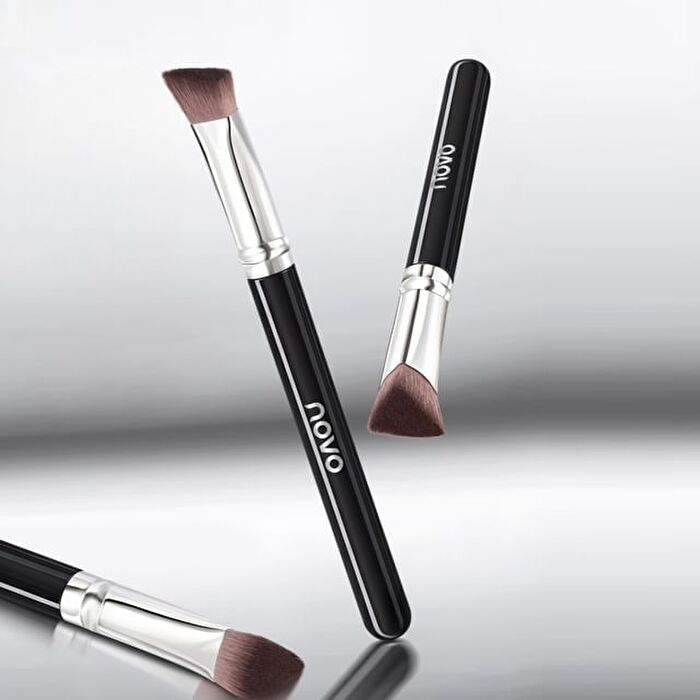 Novo Triangle Iron Highlighting Brush - Black