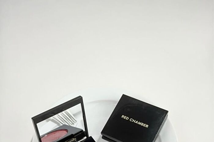 Red Chamber Haruki Multi-Purpose Glossy Cream - 4 Colors - #GC300 Cherry Minute - 3g
