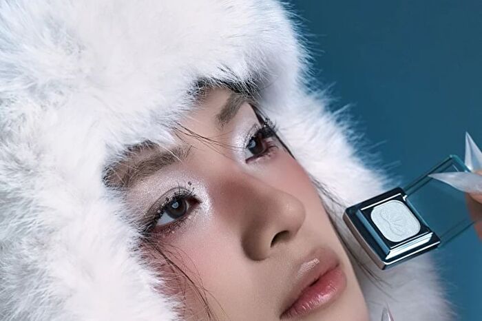 Luminous Baked Eyeshadow (U009-U014) - #U012 Grape Sparkling - 1.5g