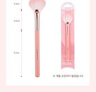 Coringco Elegant Sweet Pink Brush 03 Highlighter - 1 pc